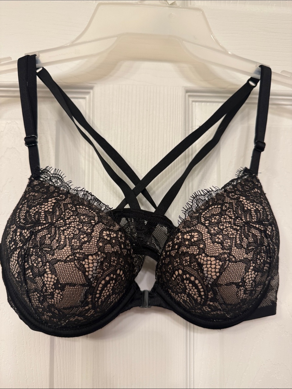 Black Lace Strappy Push-Up Bra - Women Intimates